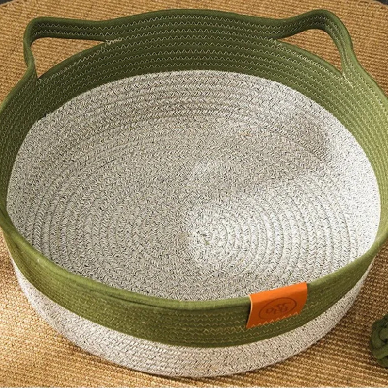 Proteja seus móveis com estilo usando o ArranhaDream! Esta cama arranhador oferece conforto e diversão para seu gato, mantendo suas garras longe do seu sofá. Garanta tranquilidade e móveis intactos! 😺