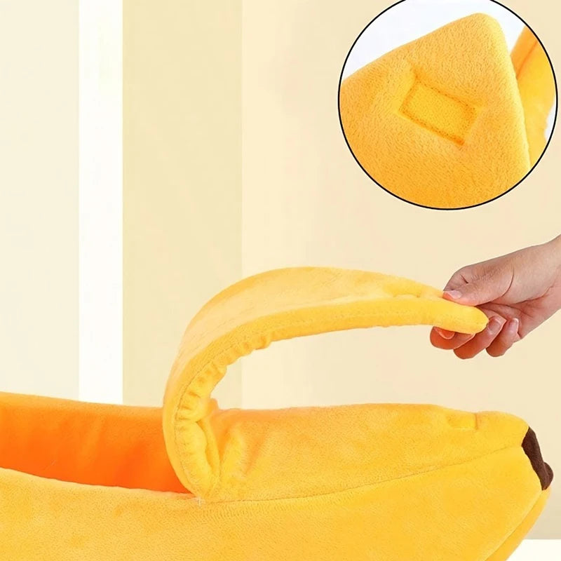 Cama temática banana da Bem Pets - o ninho mais divertido e aconchegante do seu melhor amigo!